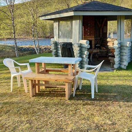Vetsikon Leirintaemoekit Hotel Utsjoki Bagian luar foto